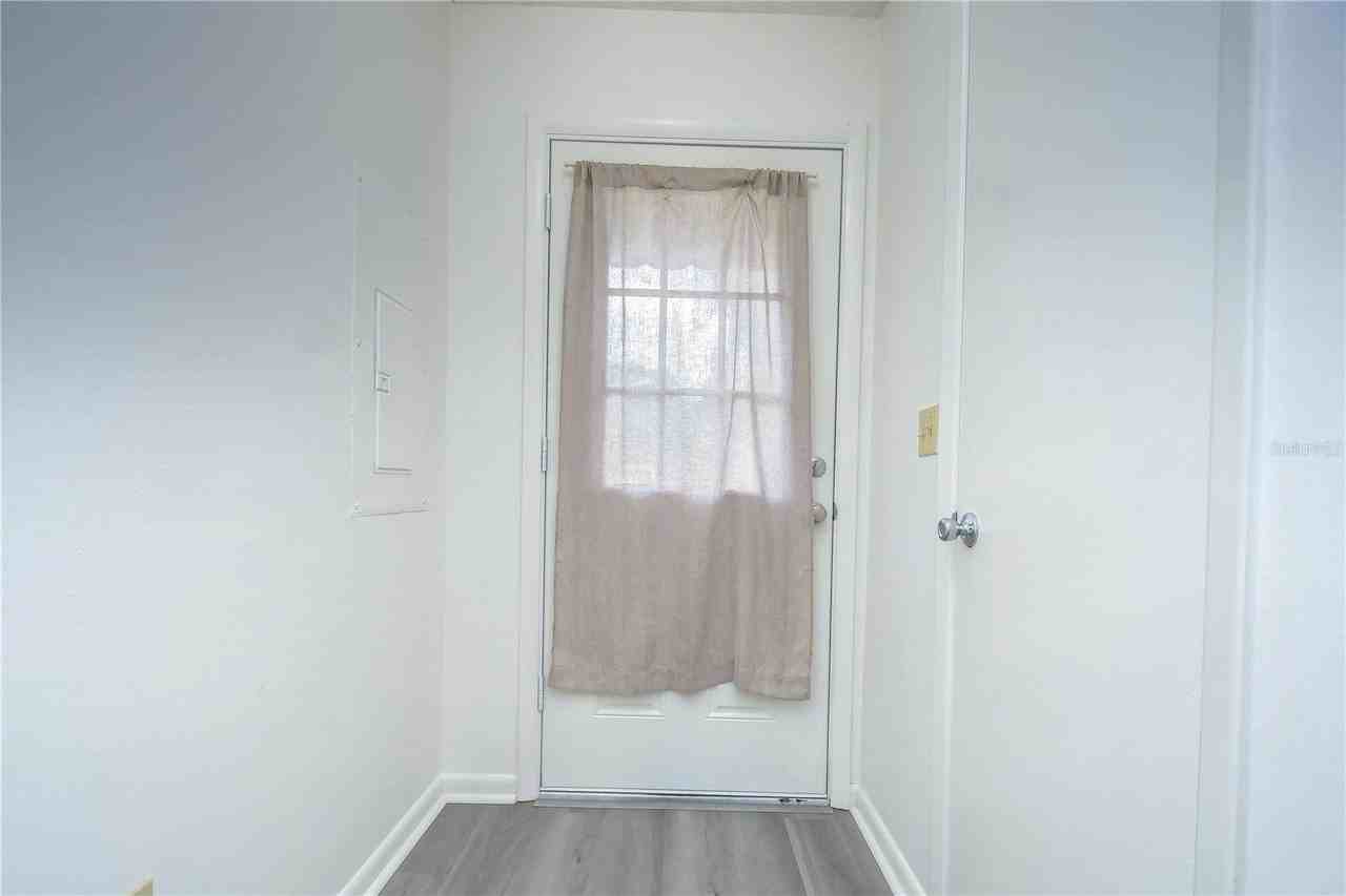 13937 Fletchers Mill Dr - Photo 4 of 50