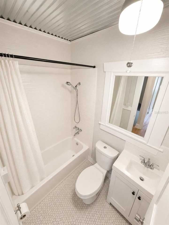 2316 N Highland Ave - Photo 6 of 10