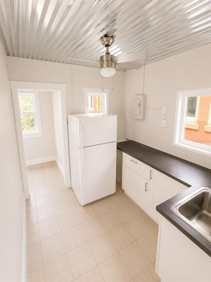 2316 N Highland Ave - Photo 7 of 10