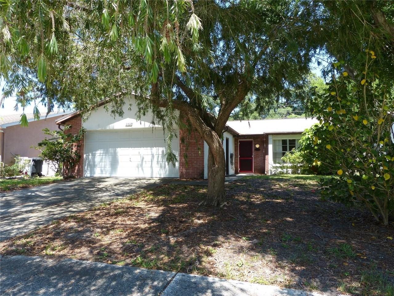 2528 Elderberry Dr - Photo 2 of 25
