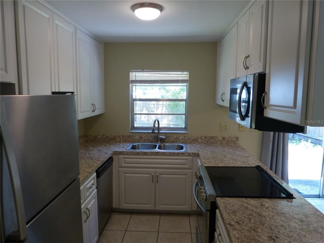 2528 Elderberry Dr - Photo 7 of 25