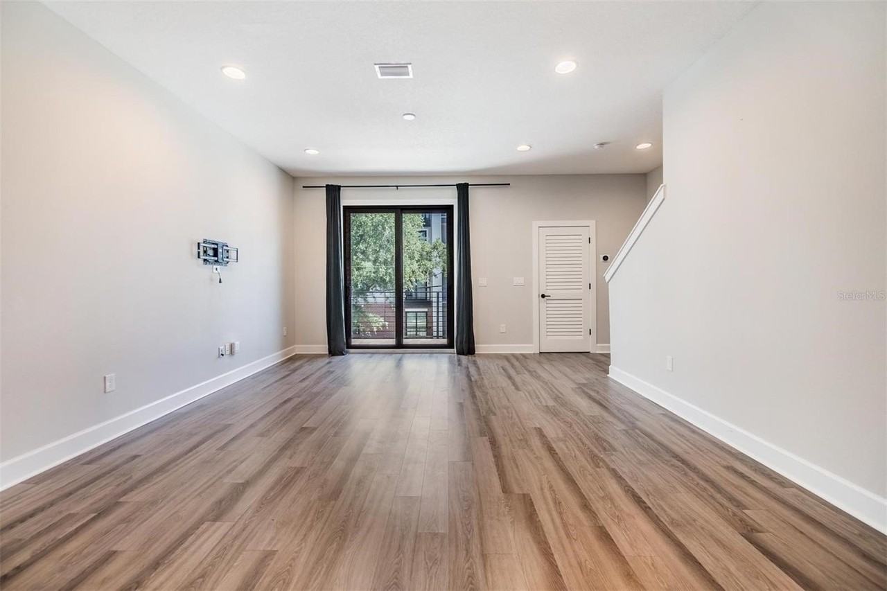 1302 W Carmen St #1 - Photo 5 of 22