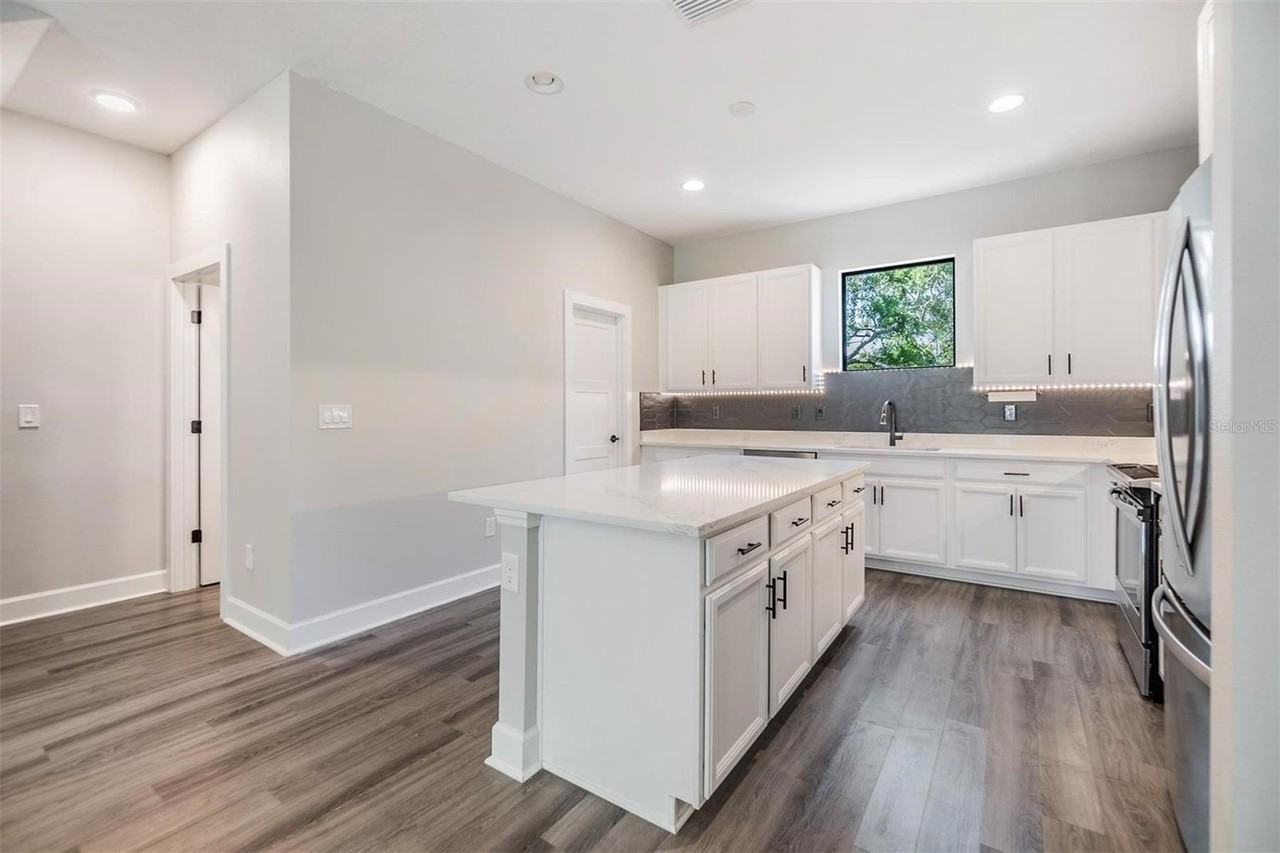 1302 W Carmen St #1 - Photo 6 of 22