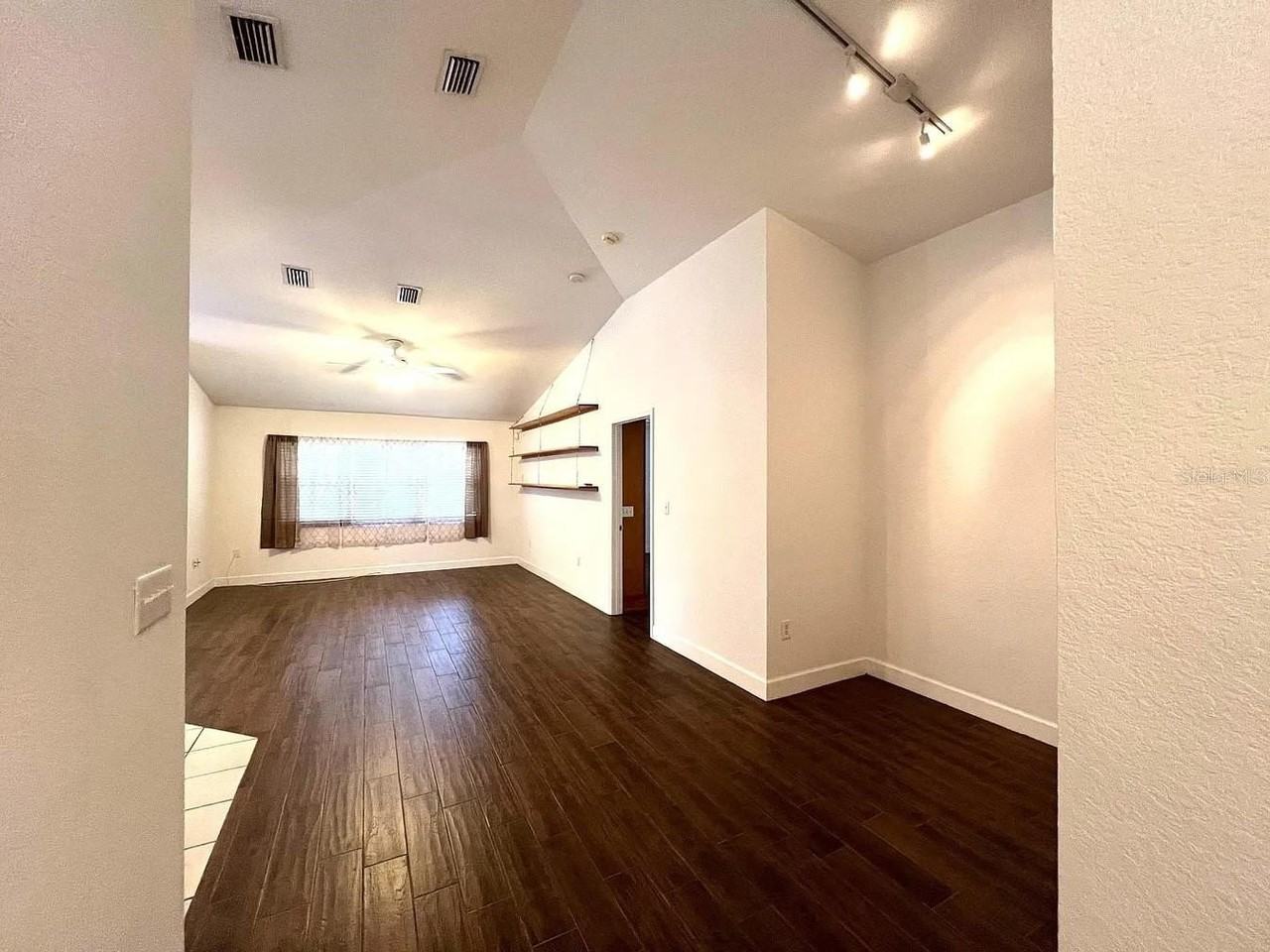 1485 Donegan Rd - Photo 5 of 13