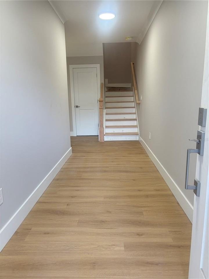 4314 W Gray St - Photo 2 of 17