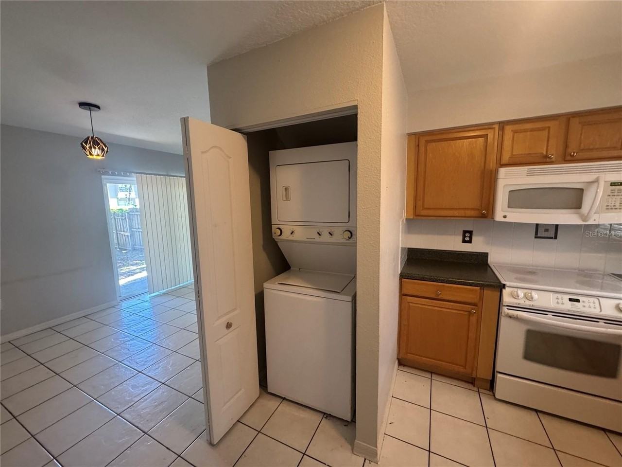 3607 W Idlewild Ave #501 - Photo 3 of 7