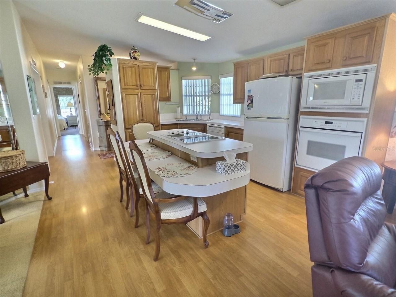 136 Pindo Palm St W - Photo 3 of 32