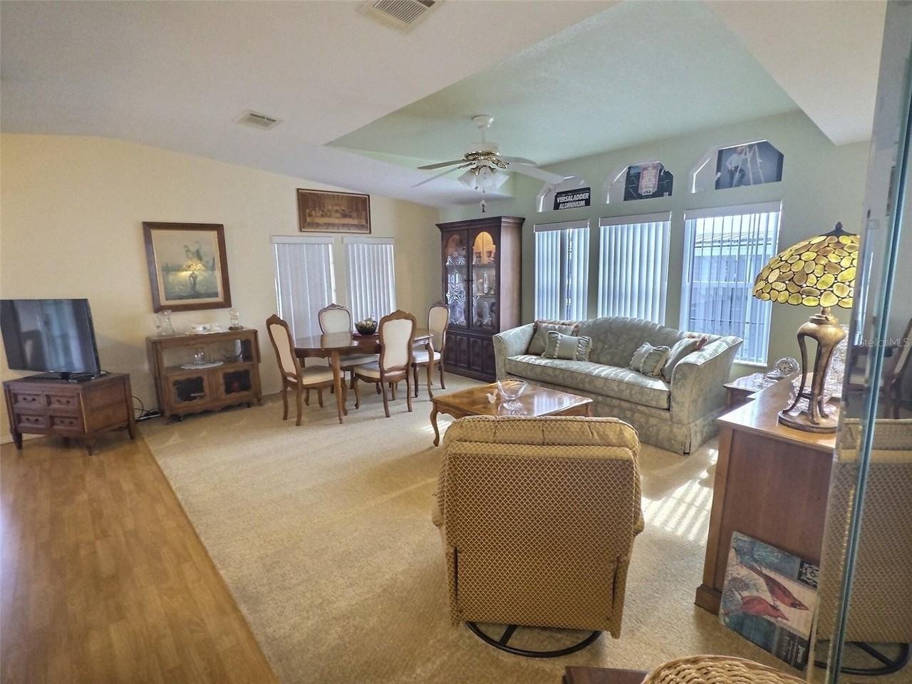 136 Pindo Palm St W - Photo 4 of 32