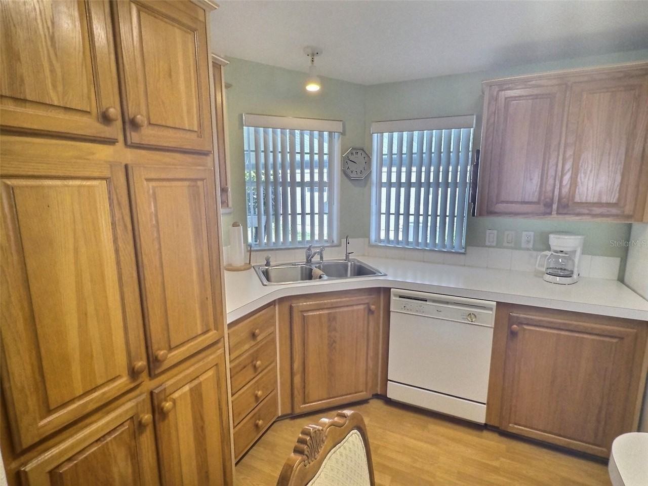 136 Pindo Palm St W - Photo 5 of 32