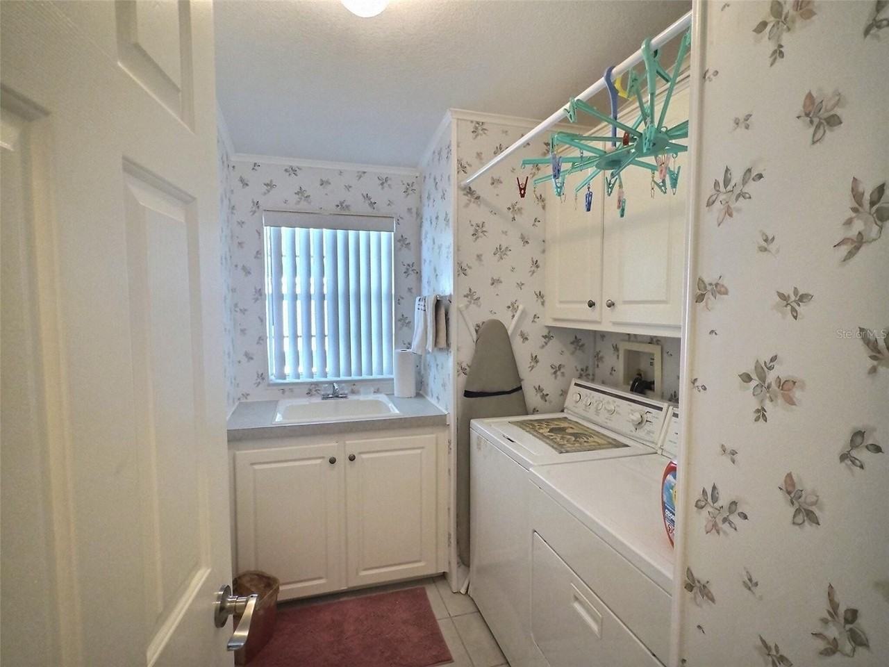 136 Pindo Palm St W - Photo 6 of 32
