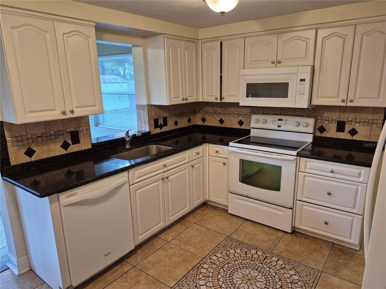 6616 Hone St - Photo 2 of 23