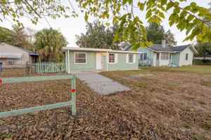 featured image of 8623 N Willow Ave #B