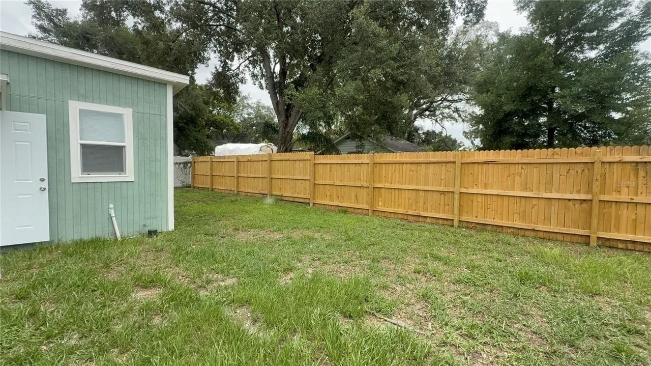 8623 N Willow Ave #B - Photo 3 of 14
