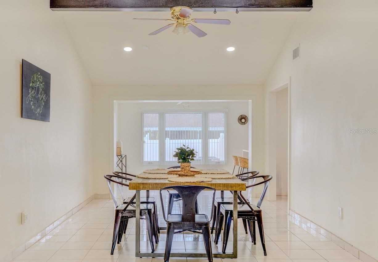 8541 Briar Grove Cir - Photo 4 of 40