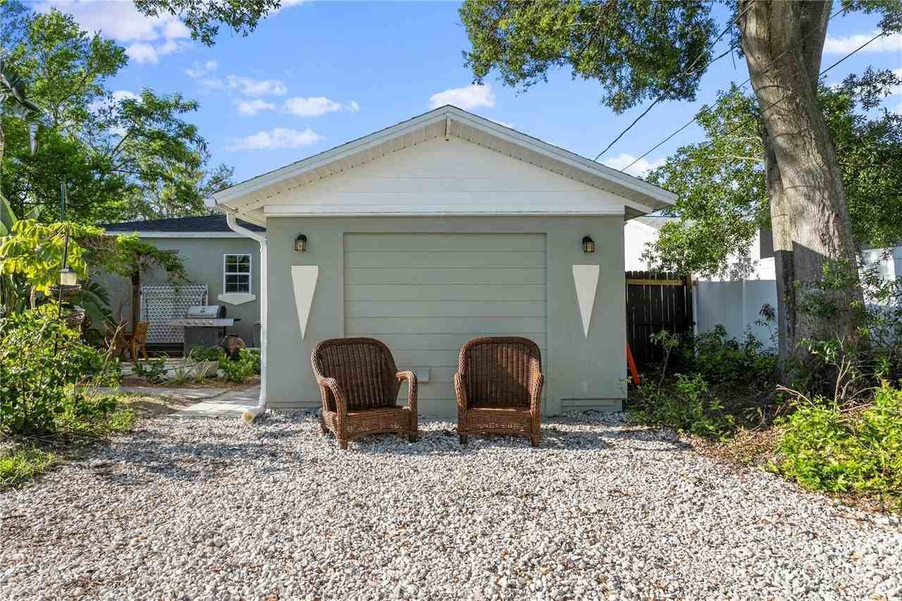 4740 22nd Ave N - Photo 3 of 33
