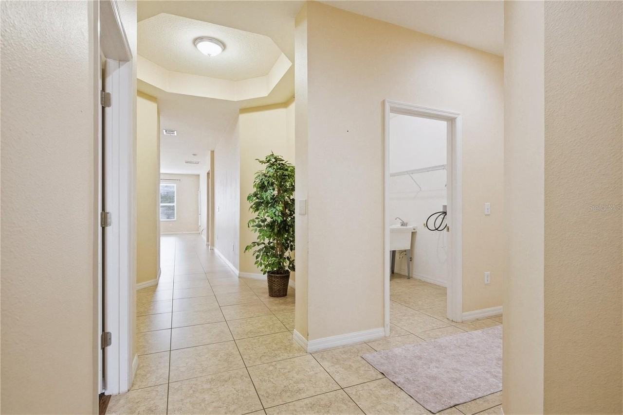 2211 Barracuda Ct - Photo 5 of 37