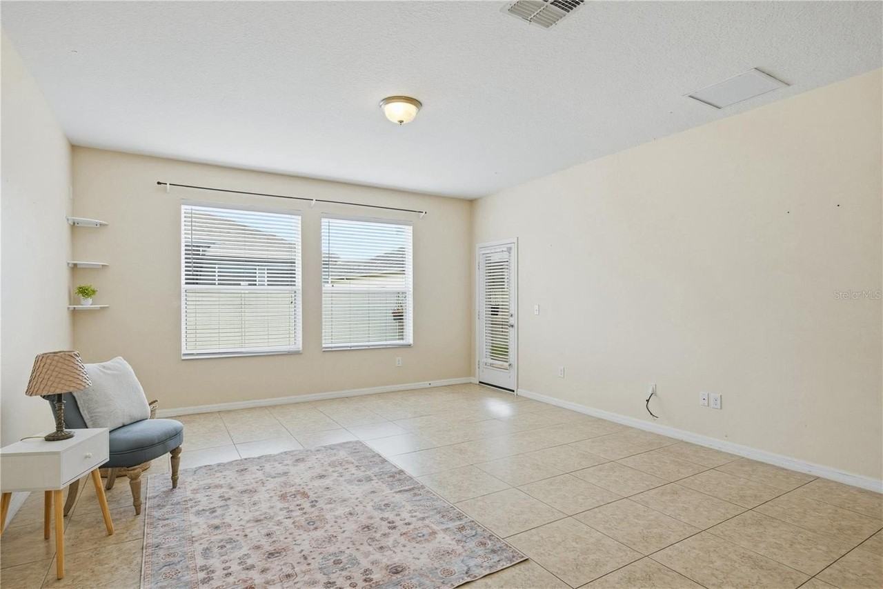 2211 Barracuda Ct - Photo 7 of 37