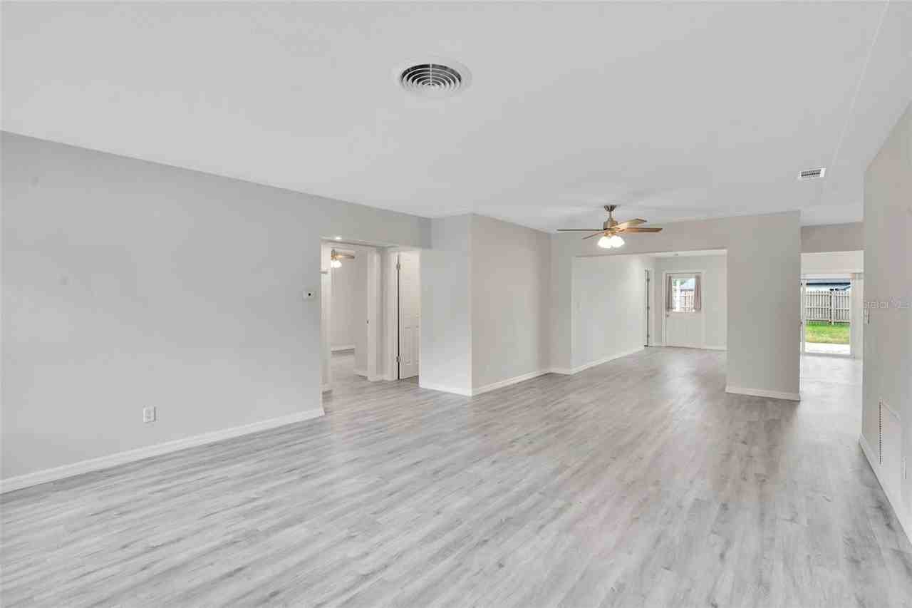 4550 16th Ave N - Photo 3 of 50