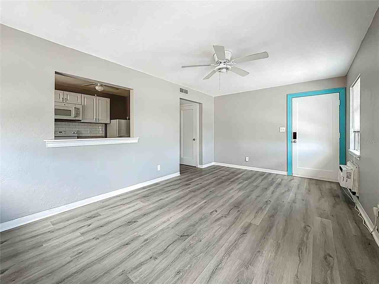 107 154th Ave #2 - Photo 4 of 21