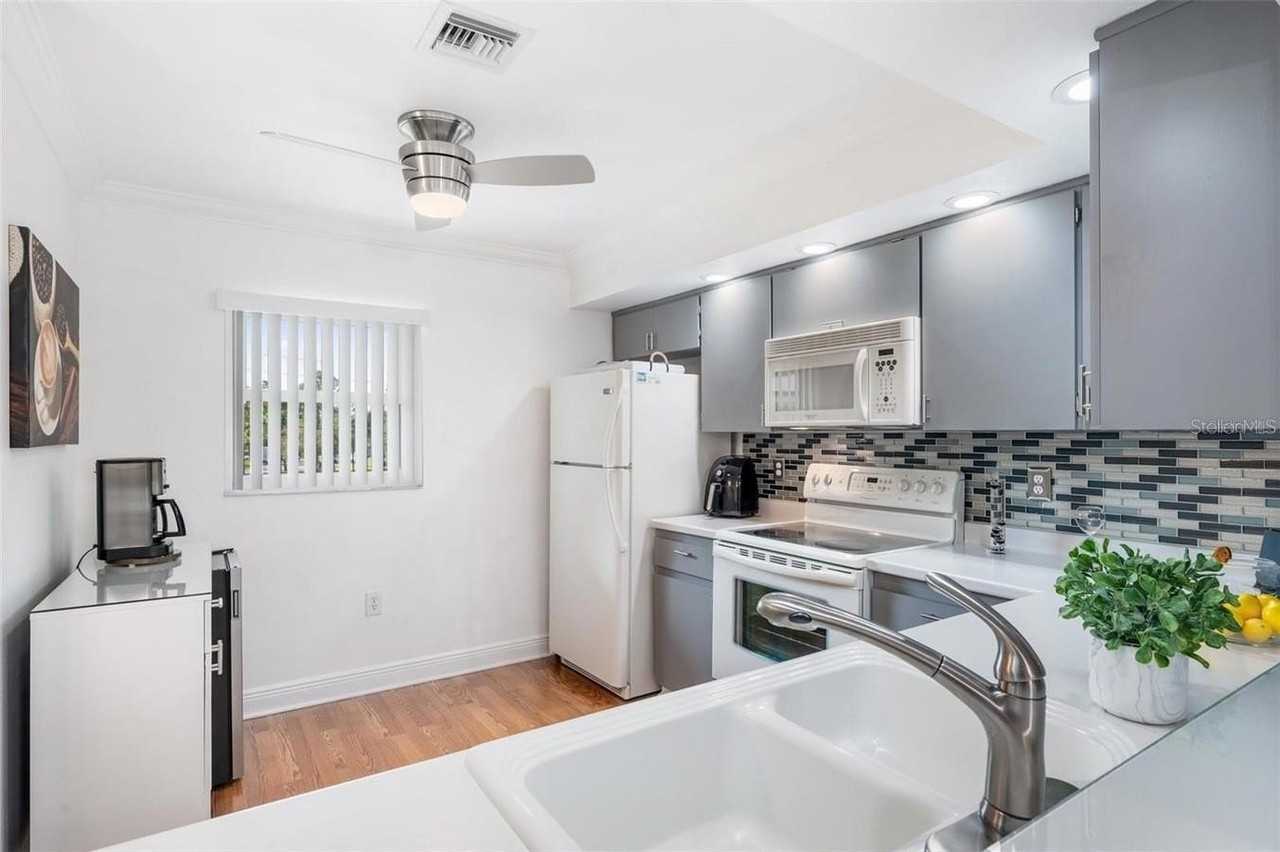 2700 Nebraska Ave #5-203 - Photo 4 of 19