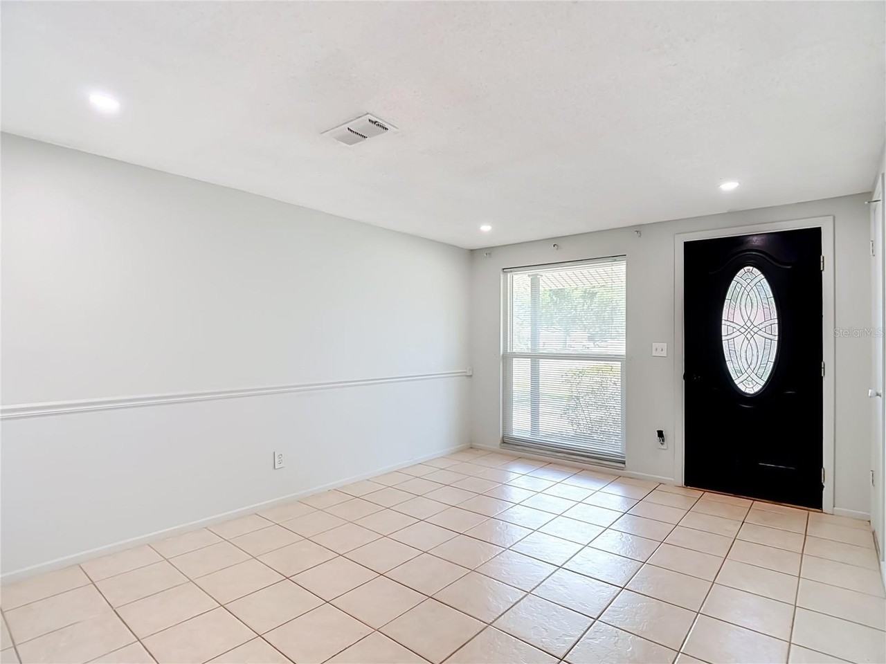 7916 Woodgrove Cir - Photo 3 of 35