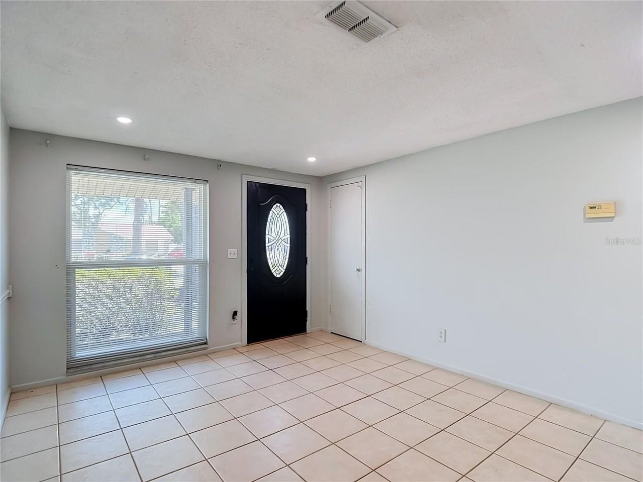 7916 Woodgrove Cir - Photo 6 of 35
