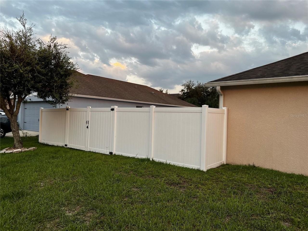 3460 Bellericay Ln - Photo 3 of 22