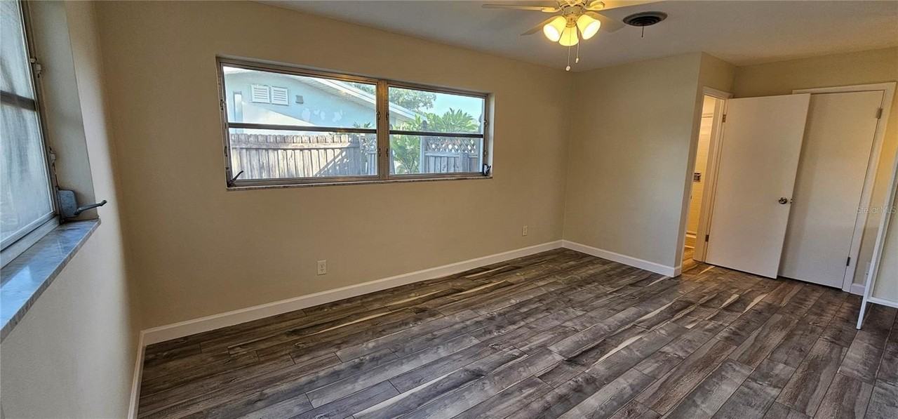 1329 Fairfield Dr - Photo 2 of 39