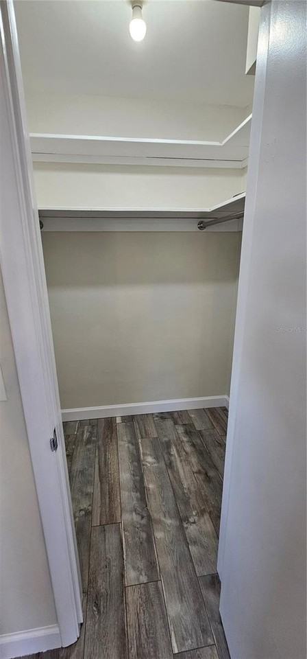 1329 Fairfield Dr - Photo 7 of 39