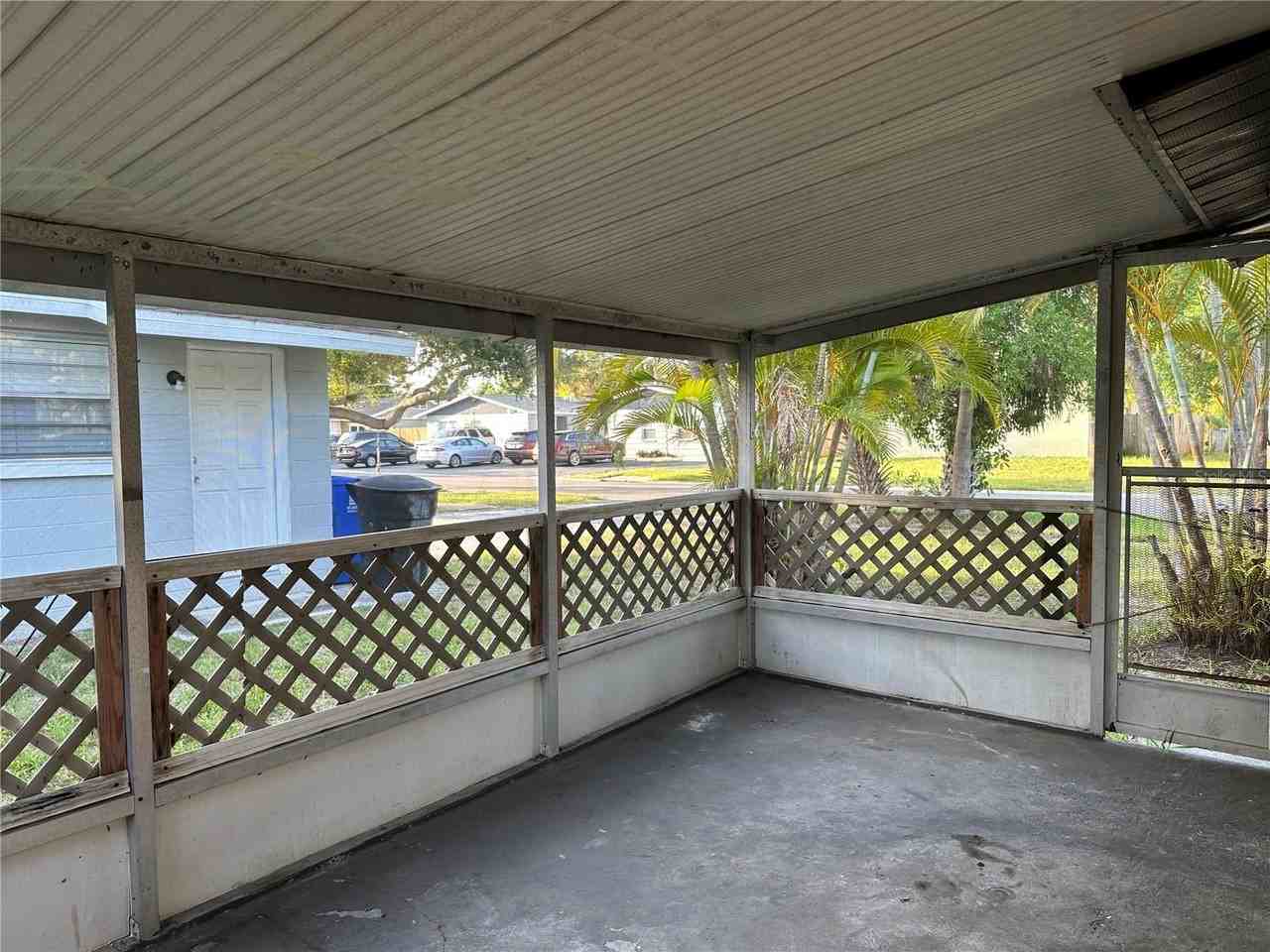 461 89th Ave N - Photo 5 of 10