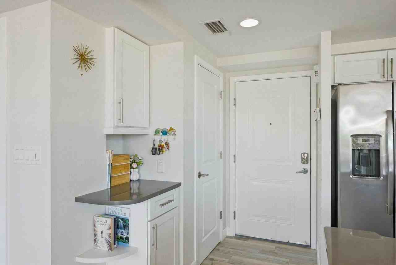 223 Island Way #2D - Photo 6 of 48