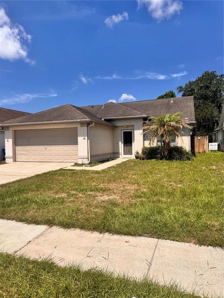2070 Sarah Louise Dr - Photo 2 of 40