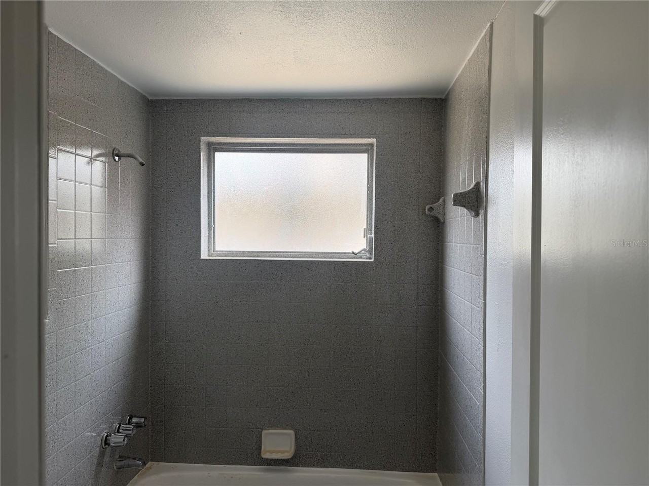 3009 W Waters Ave - Photo 7 of 8