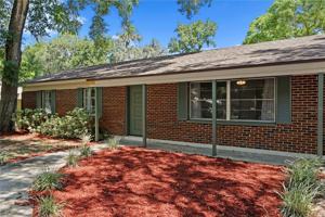 featured image of 6928 Greenhill Pl