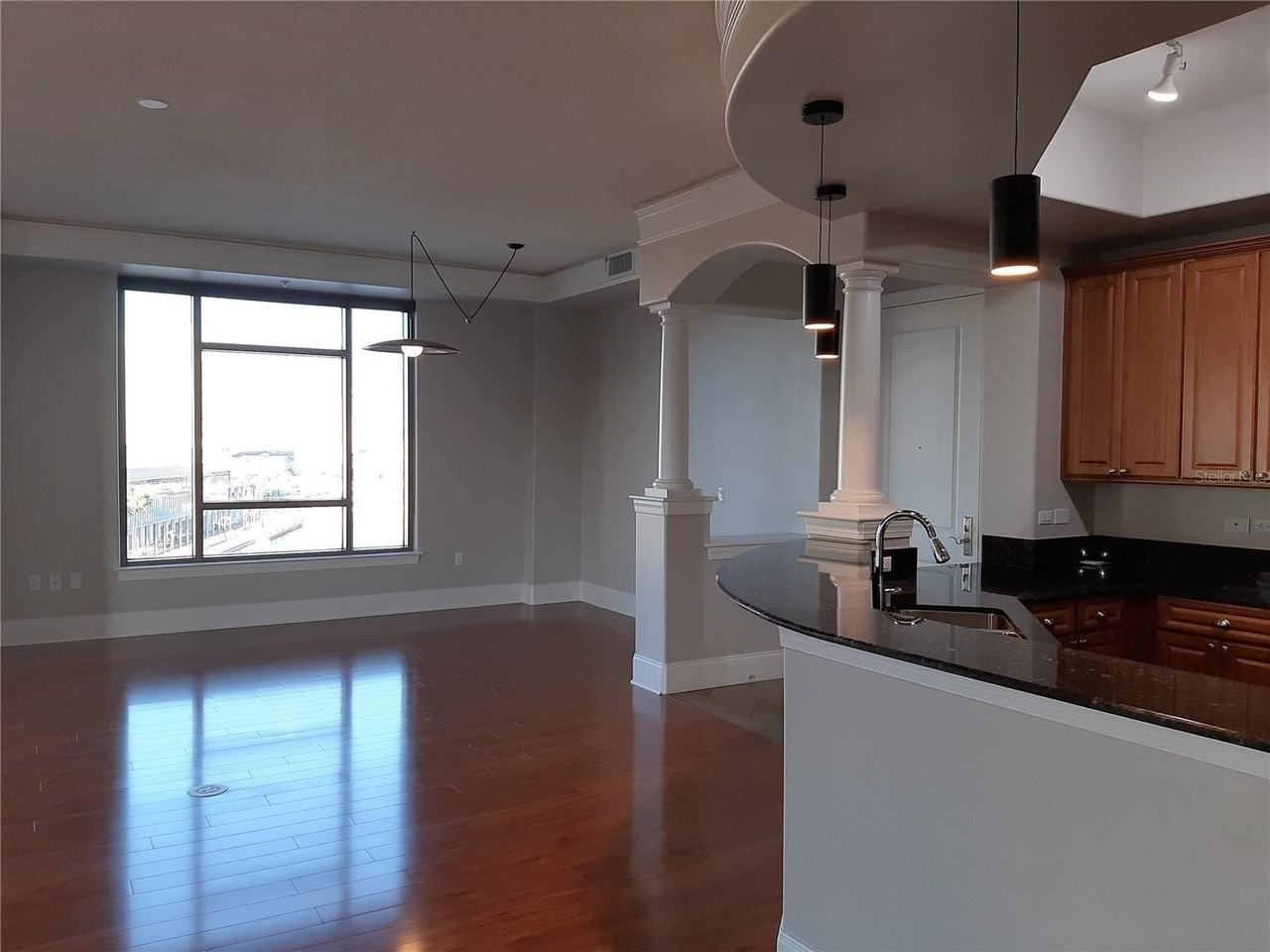275 Bayshore Blvd #904 - Photo 2 of 10