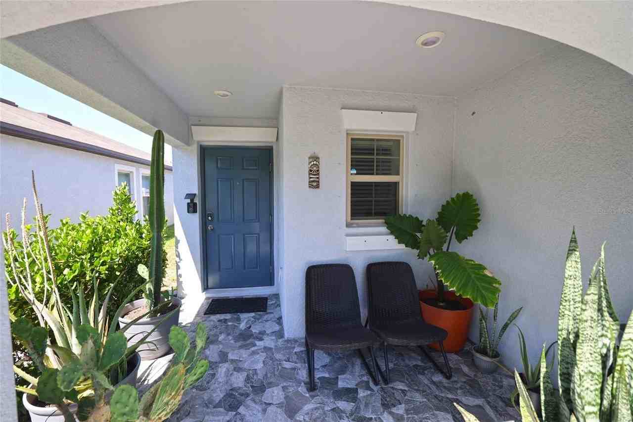 16761 Delia St - Photo 3 of 24