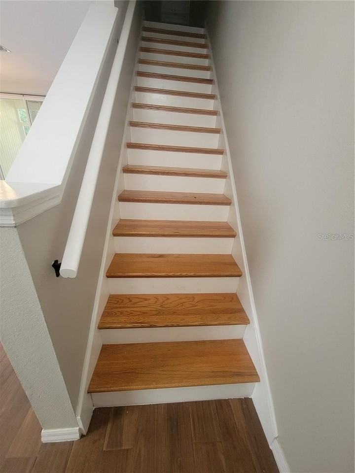 2221 Golden Oak Ln - Photo 3 of 18