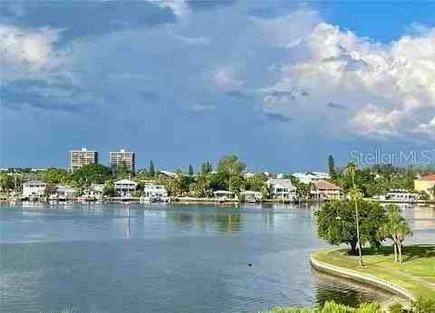 7872 Sailboat Key Blvd S #405