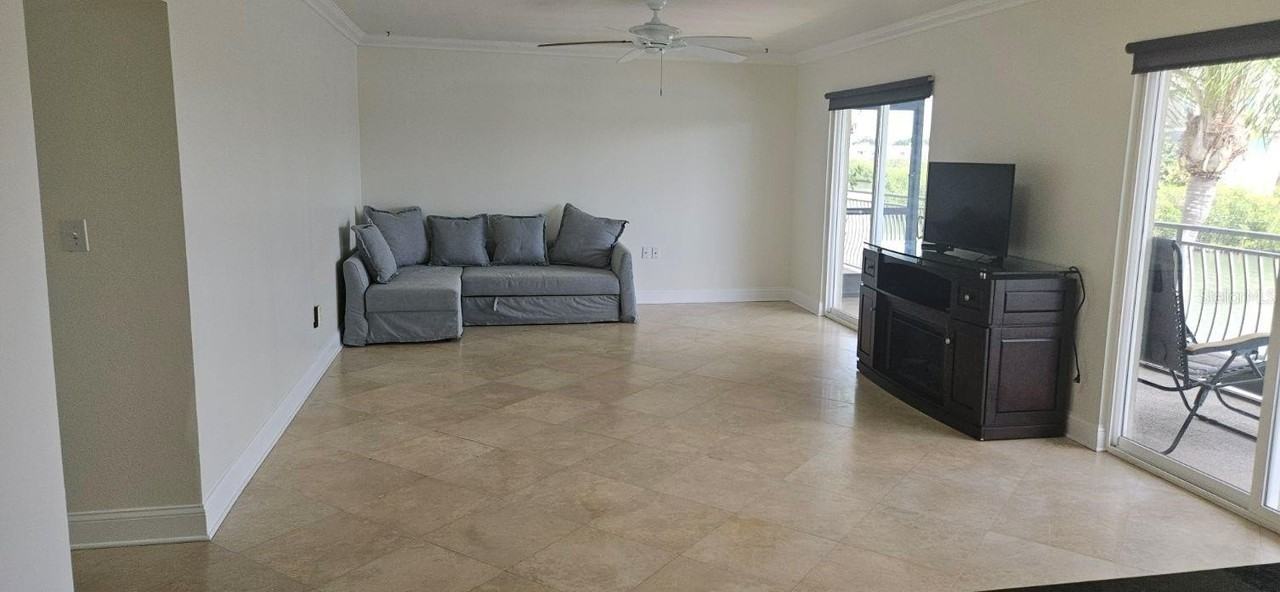8822 Bay Pointe Dr #203 - Photo 6 of 11
