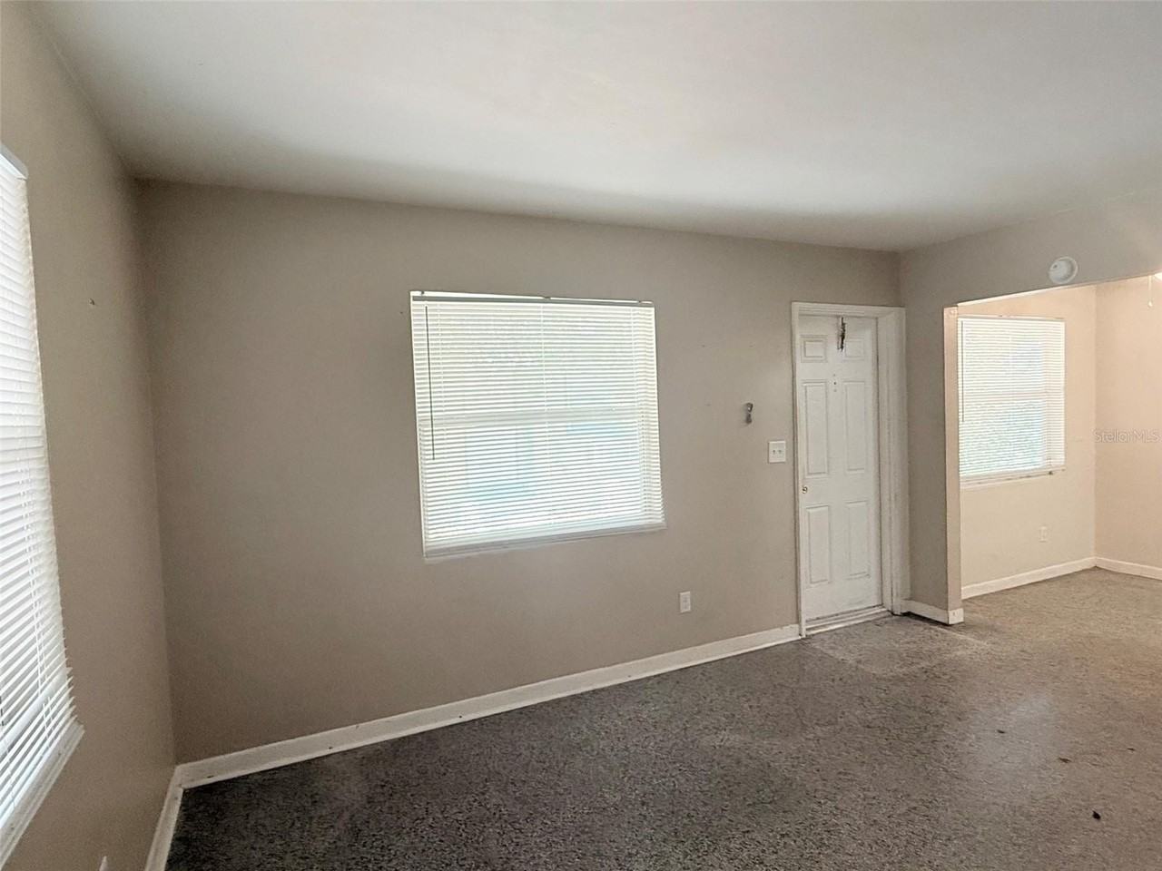 1304 Browning St - Photo 3 of 15