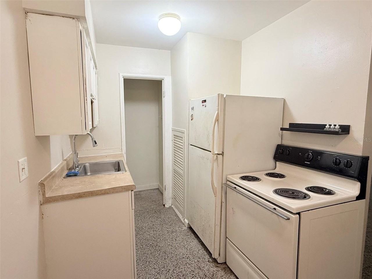 1304 Browning St - Photo 7 of 15