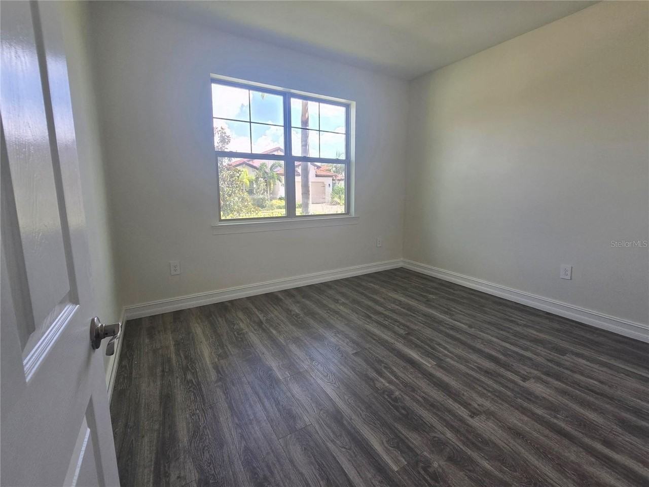 333 Villoresi Blvd - Photo 7 of 29