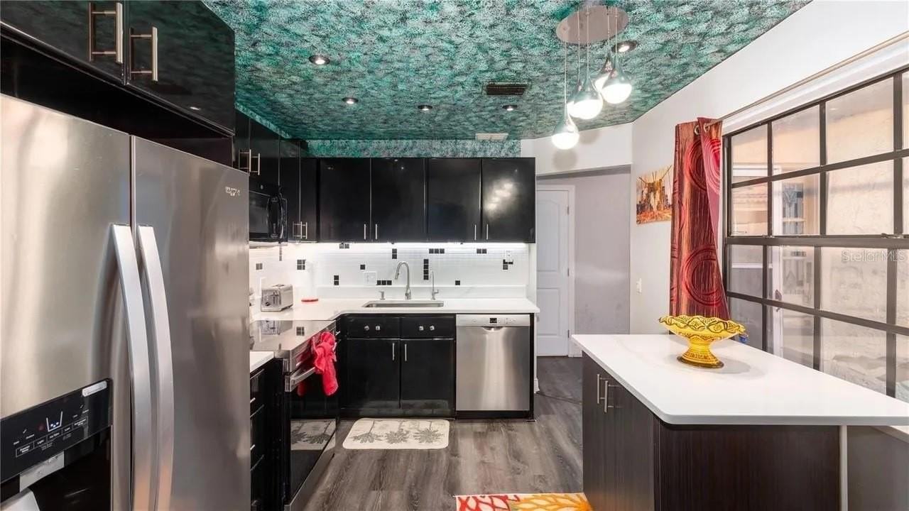 10438 Saint Tropez Pl - Photo 6 of 24