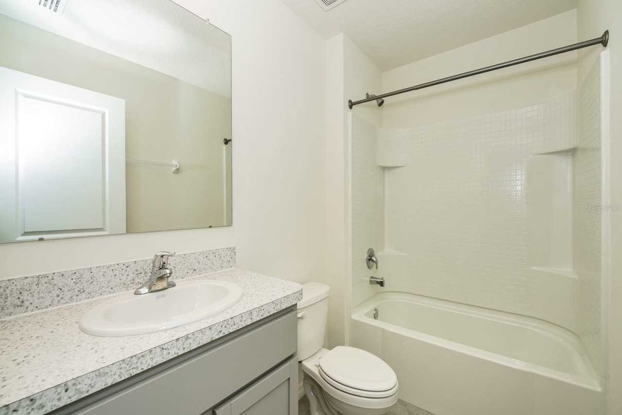 796 Se 66th Ter - Photo 6 of 8