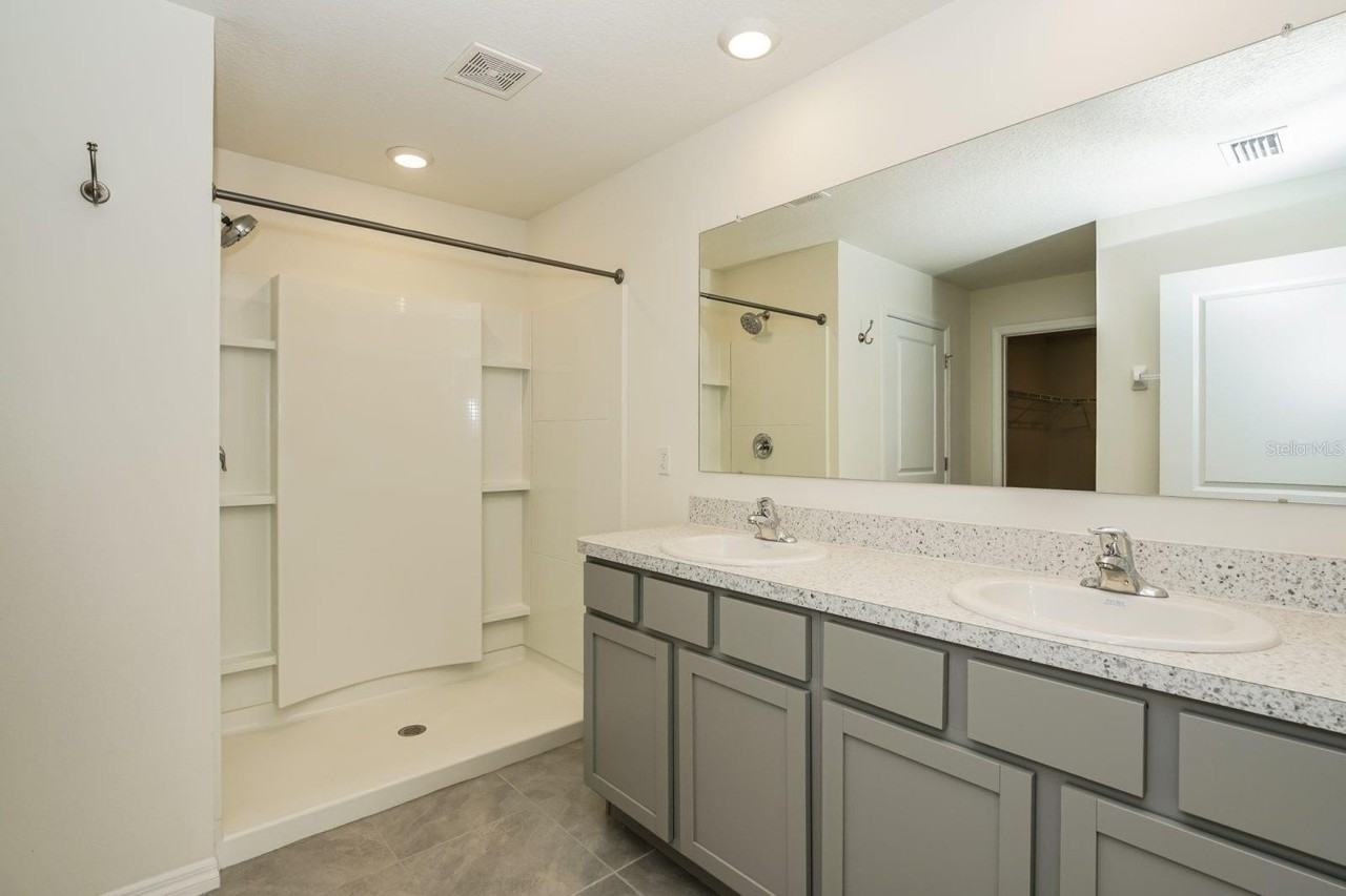 796 Se 66th Ter - Photo 7 of 8