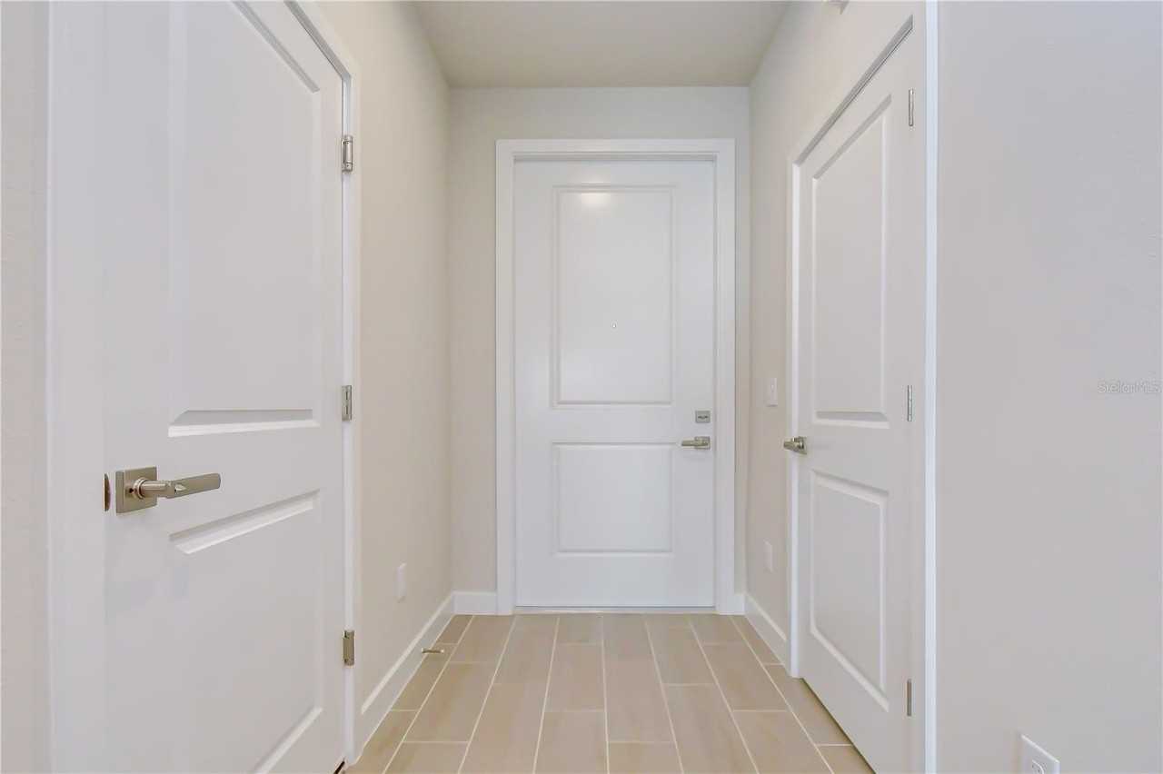 20253 Lou Angela Ln - Photo 5 of 34