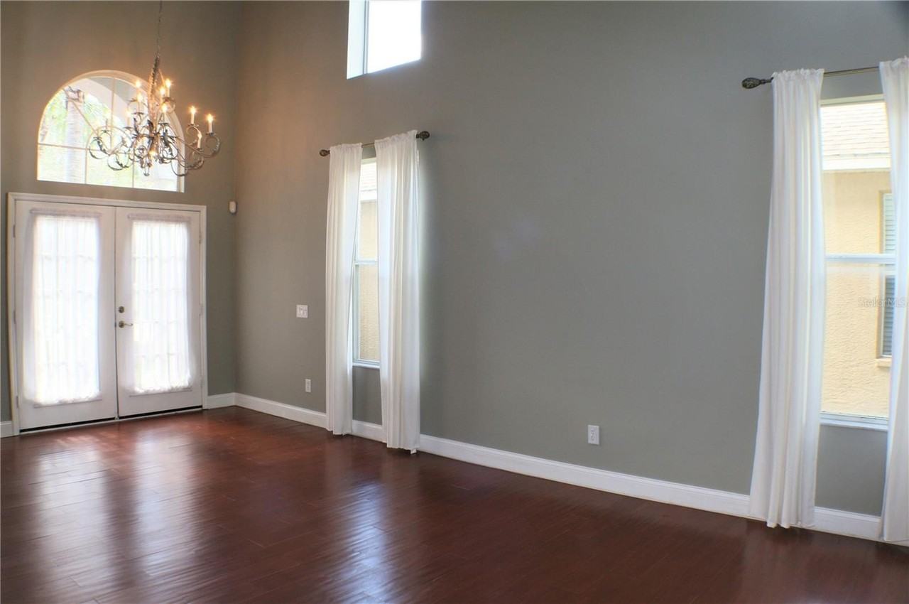 11609 Greensleeve Ave - Photo 6 of 46