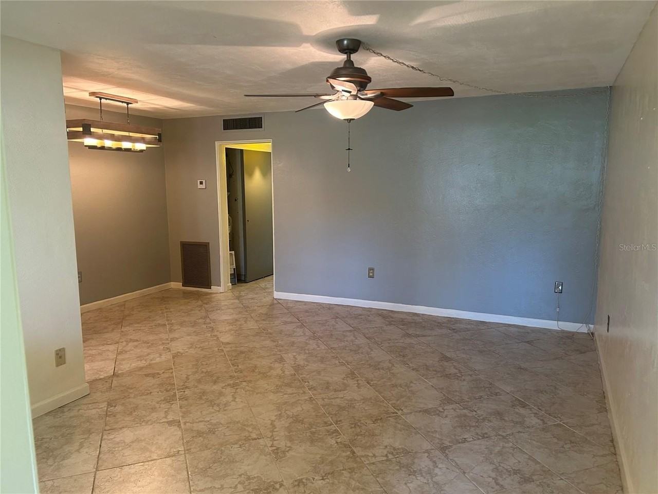 445 32nd Ave N #E109 - Photo 4 of 20