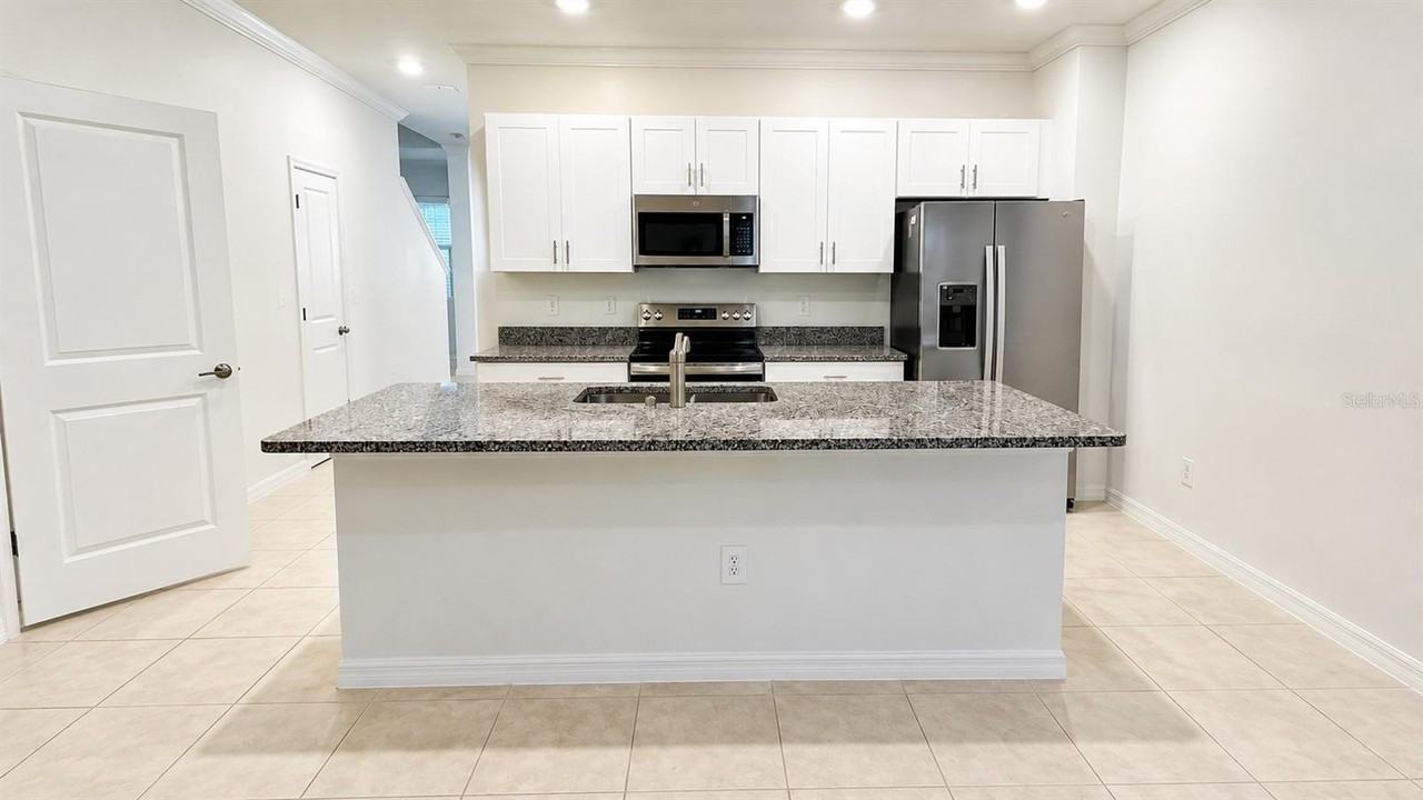 9094 Gallantree Pl - Photo 3 of 25