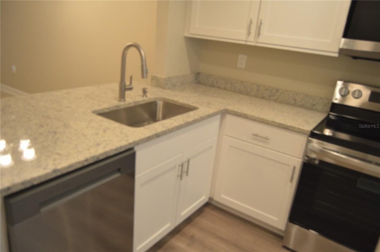 2849 Stillwell Ct - Photo 2 of 22